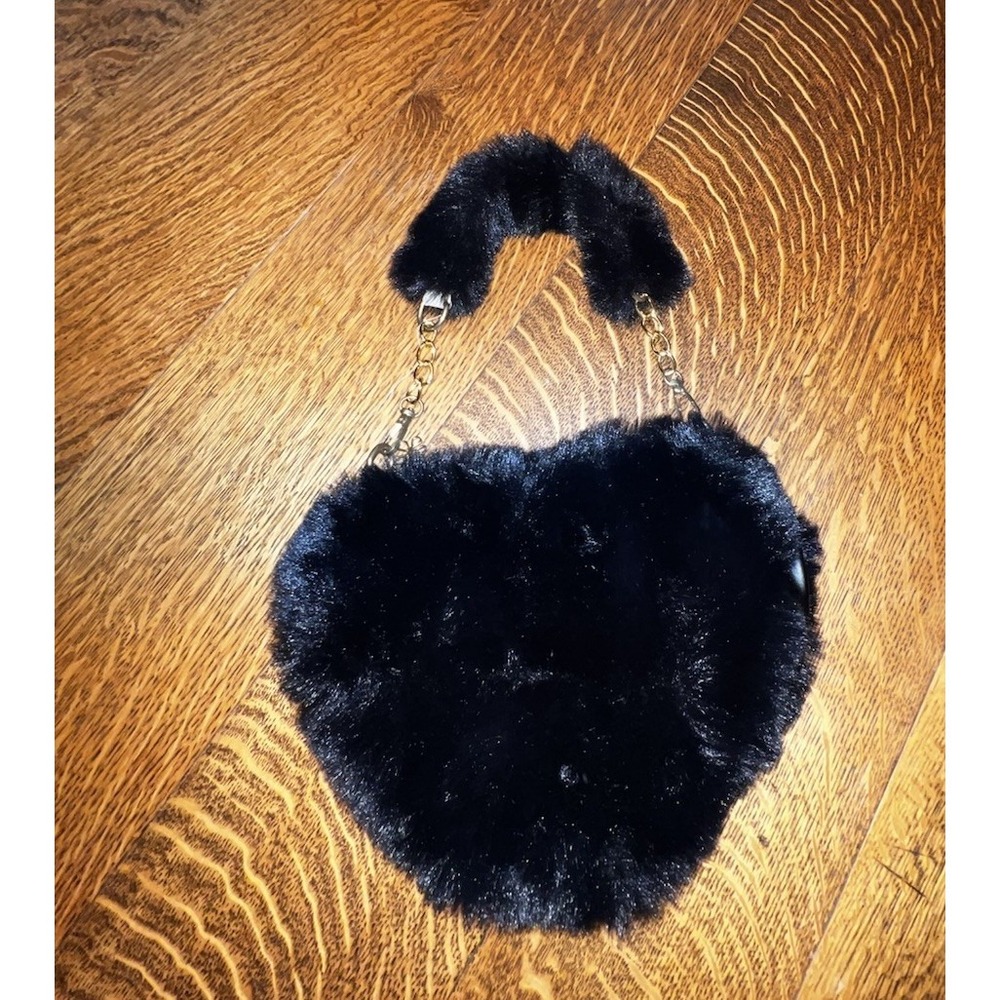 Girls Black Plush Faux Fur Heart Shaped Purse Fluffy Chain Strap Handbag EUC